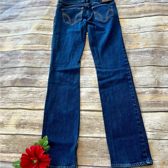 Hollister Jeans-Size 0 Tall - Picture 11 of 12